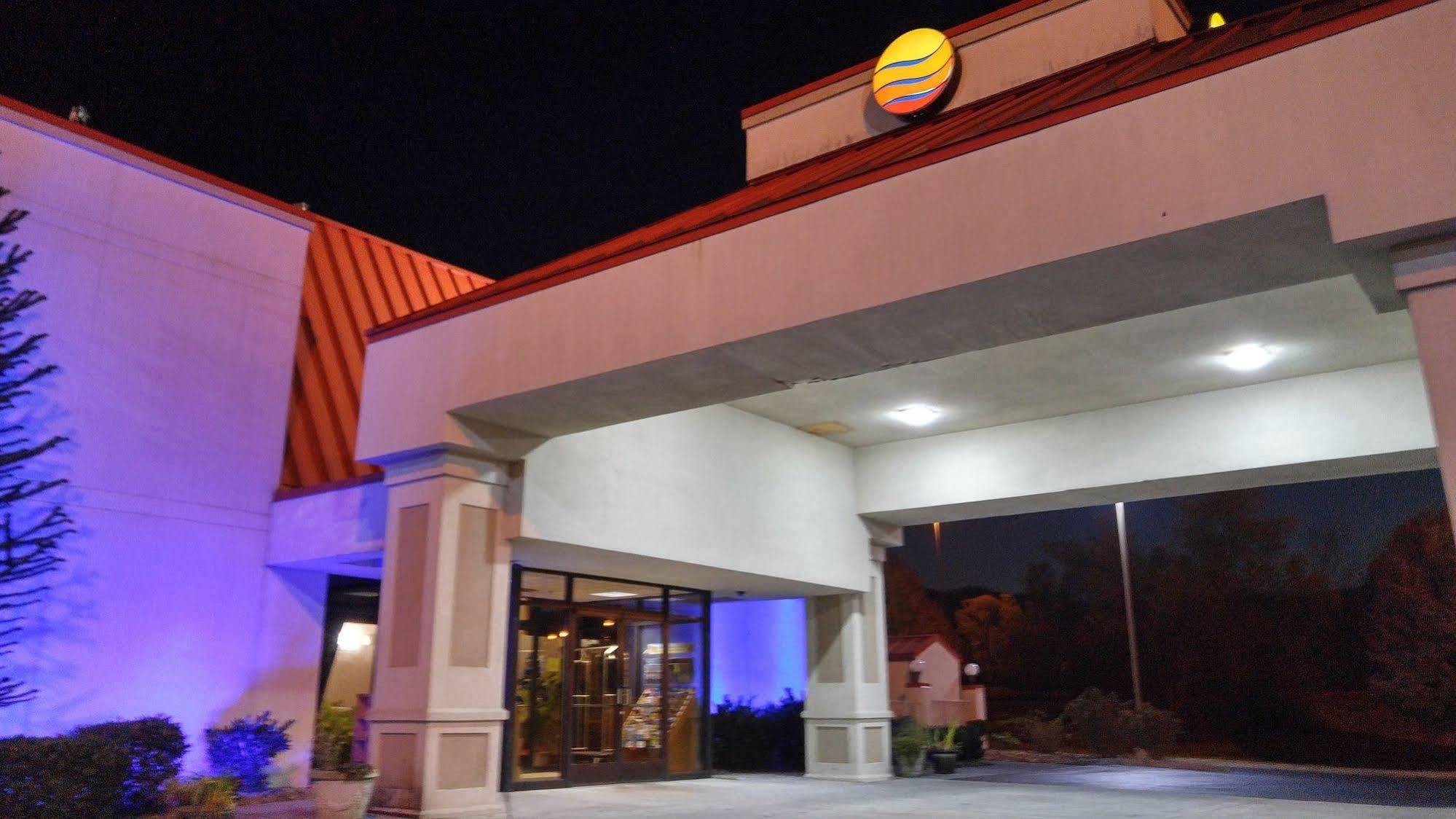 Econo Lodge Newport Exterior foto